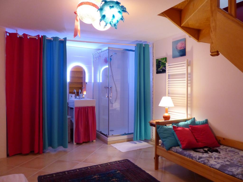 La Flore De Lys, Cottage Ideal Pour 2 Adultes Et 2 Enfants Saint-Jouin-Bruneval Rum bild