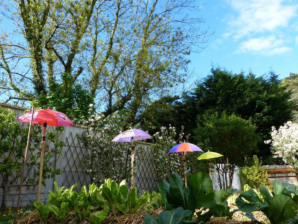 La Flore De Lys, Cottage Ideal Pour 2 Adultes Et 2 Enfants Saint-Jouin-Bruneval Rum bild