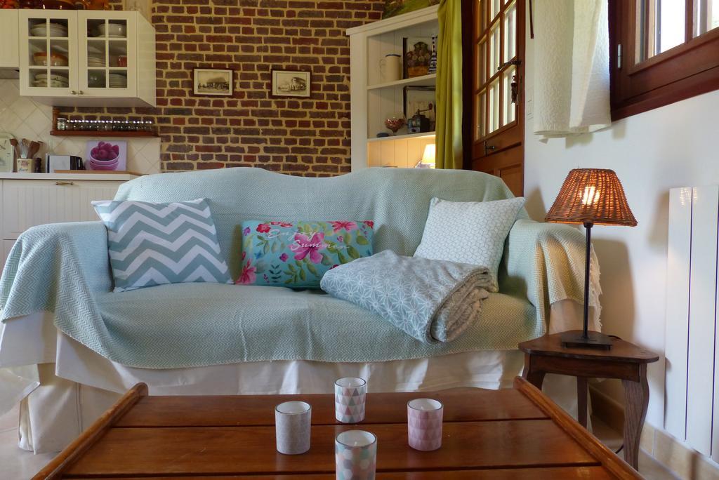 La Flore De Lys, Cottage Ideal Pour 2 Adultes Et 2 Enfants Saint-Jouin-Bruneval Exteriör bild