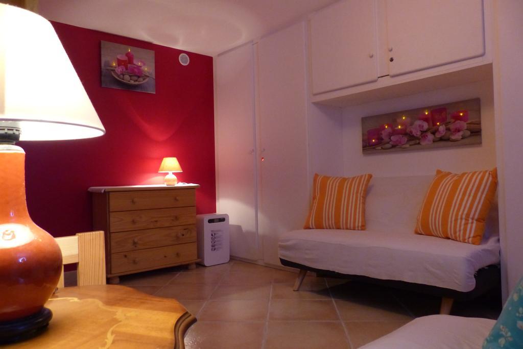 La Flore De Lys, Cottage Ideal Pour 2 Adultes Et 2 Enfants Saint-Jouin-Bruneval Exteriör bild